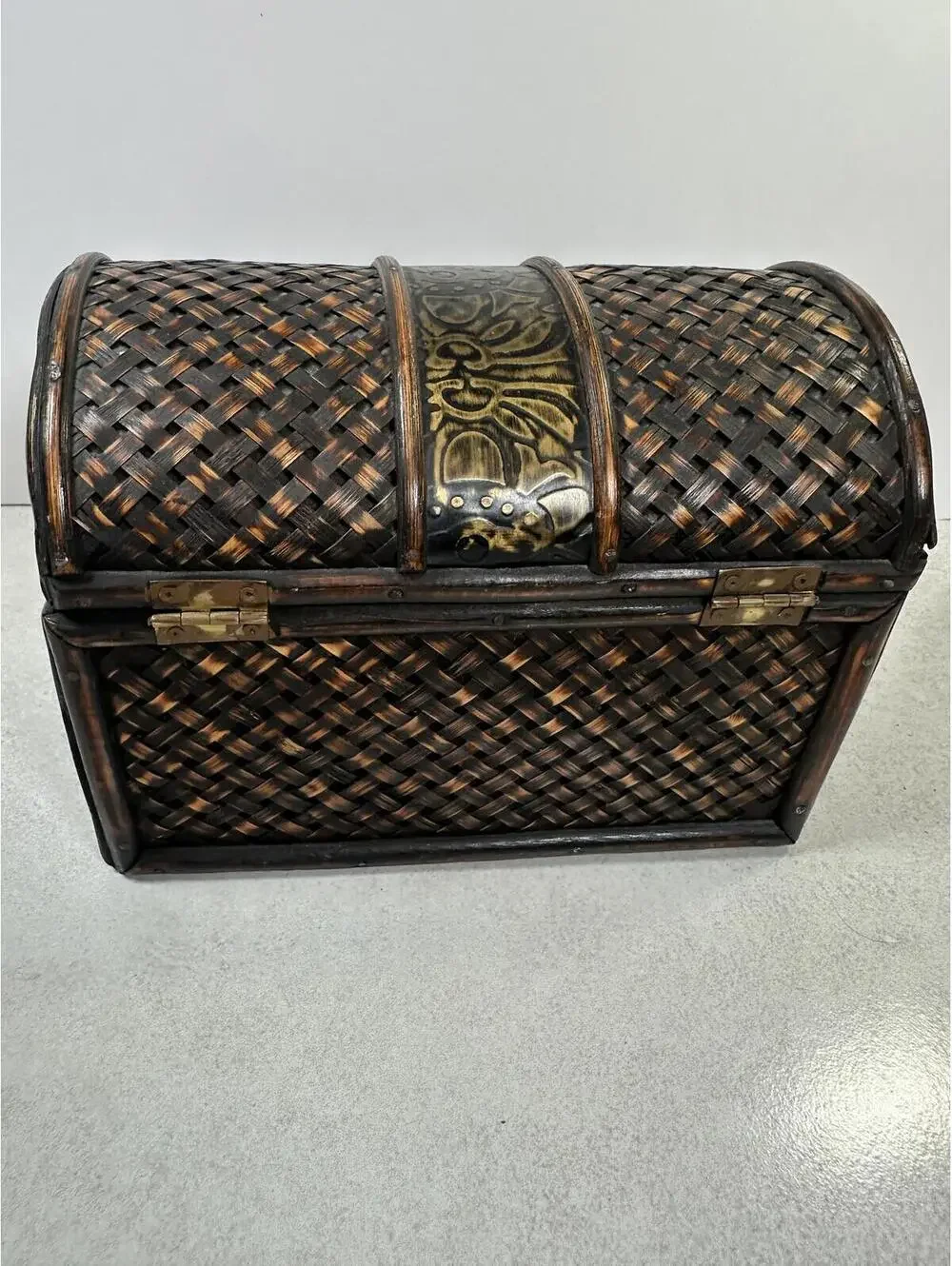 Small Brown Rattan Woven Wood Accent Chest Brass Latch Rustic Home Decor